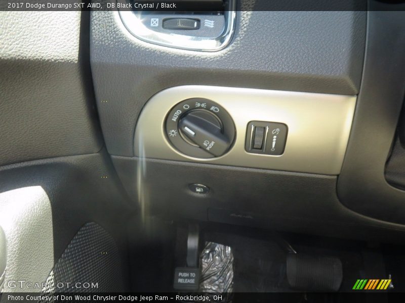 DB Black Crystal / Black 2017 Dodge Durango SXT AWD