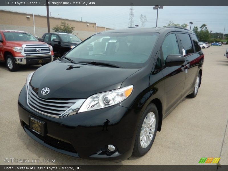 Midnight Black Metallic / Ash 2017 Toyota Sienna XLE