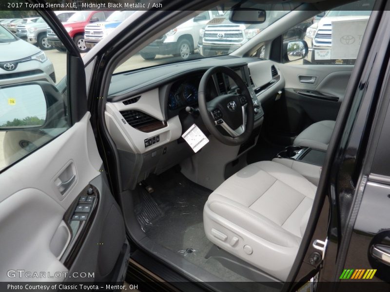 Midnight Black Metallic / Ash 2017 Toyota Sienna XLE