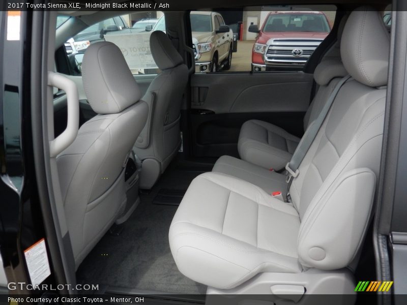 Midnight Black Metallic / Ash 2017 Toyota Sienna XLE