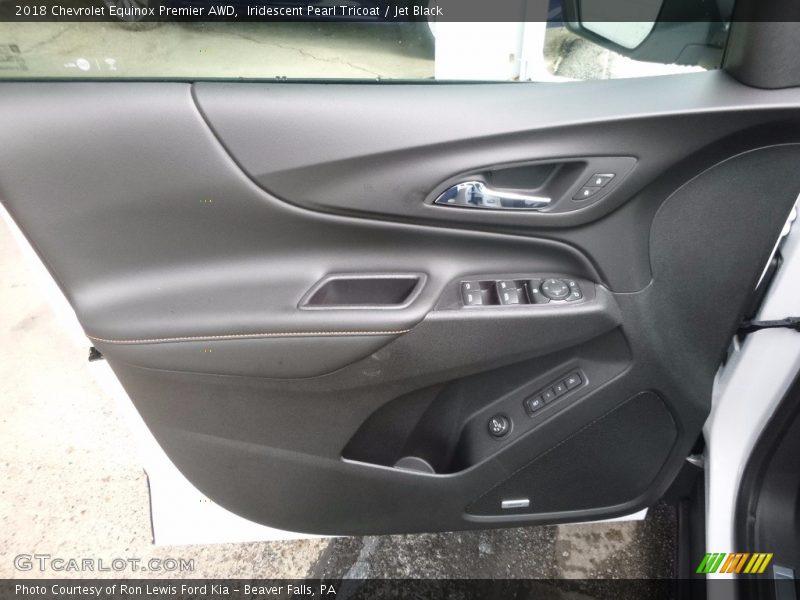 Iridescent Pearl Tricoat / Jet Black 2018 Chevrolet Equinox Premier AWD