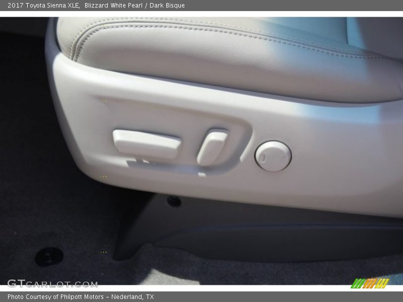 Blizzard White Pearl / Dark Bisque 2017 Toyota Sienna XLE