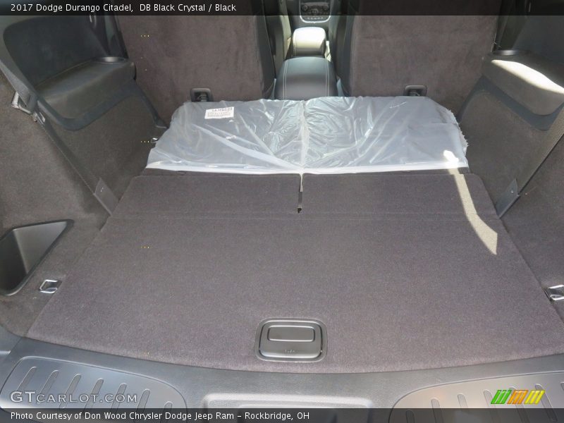 DB Black Crystal / Black 2017 Dodge Durango Citadel