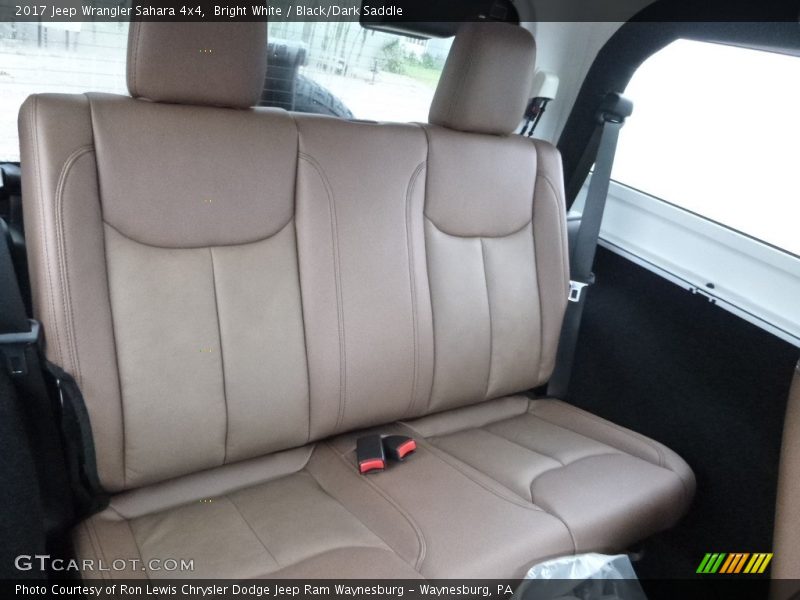 Bright White / Black/Dark Saddle 2017 Jeep Wrangler Sahara 4x4