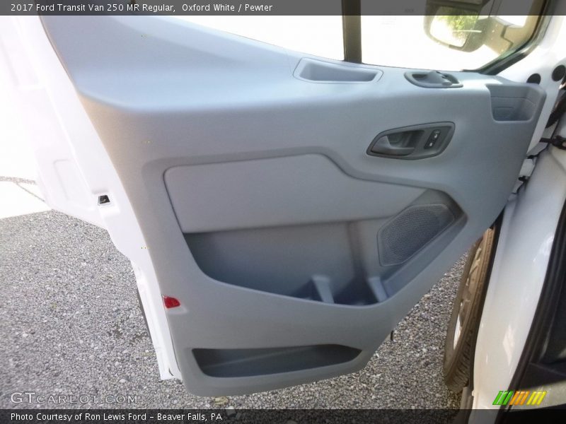 Oxford White / Pewter 2017 Ford Transit Van 250 MR Regular
