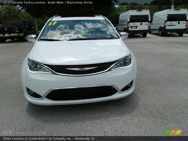 Bright White / Black/Deep Mocha 2017 Chrysler Pacifica Limited