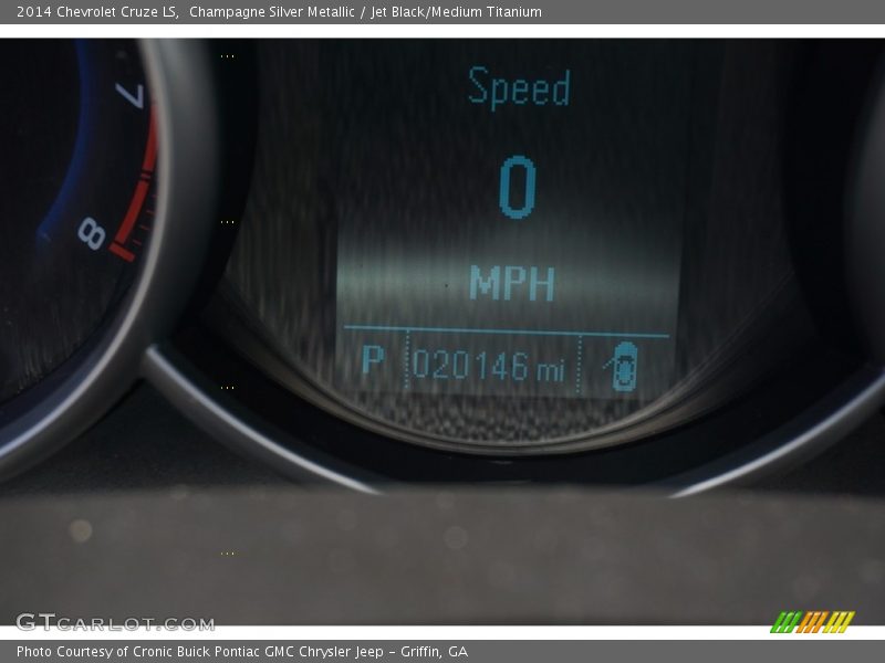 Champagne Silver Metallic / Jet Black/Medium Titanium 2014 Chevrolet Cruze LS