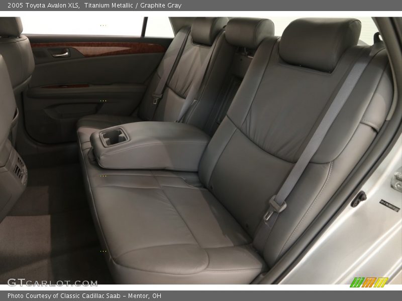 Titanium Metallic / Graphite Gray 2005 Toyota Avalon XLS