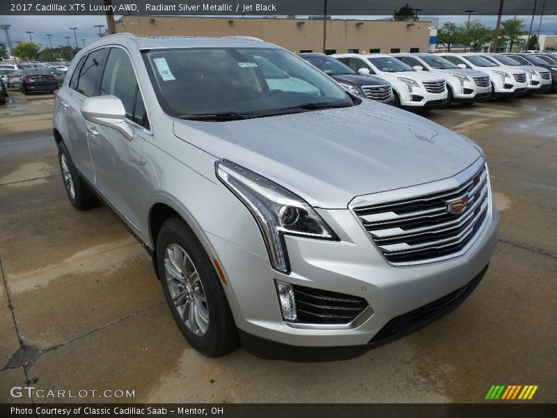 Radiant Silver Metallic / Jet Black 2017 Cadillac XT5 Luxury AWD