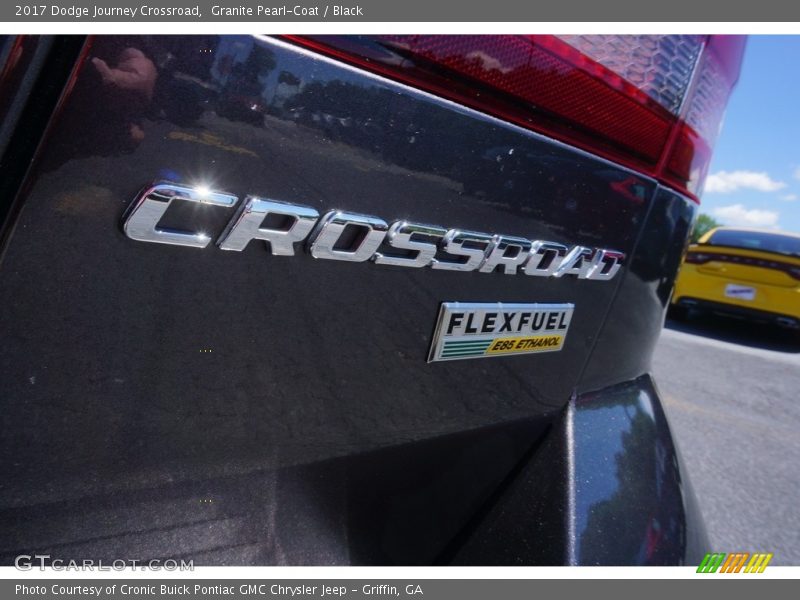 Granite Pearl-Coat / Black 2017 Dodge Journey Crossroad