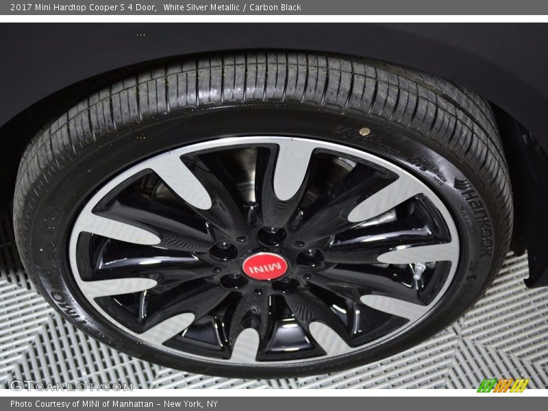 White Silver Metallic / Carbon Black 2017 Mini Hardtop Cooper S 4 Door