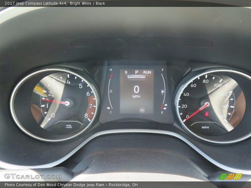 Bright White / Black 2017 Jeep Compass Latitude 4x4