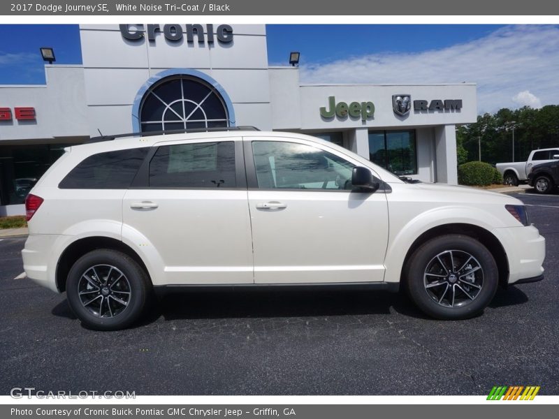White Noise Tri-Coat / Black 2017 Dodge Journey SE