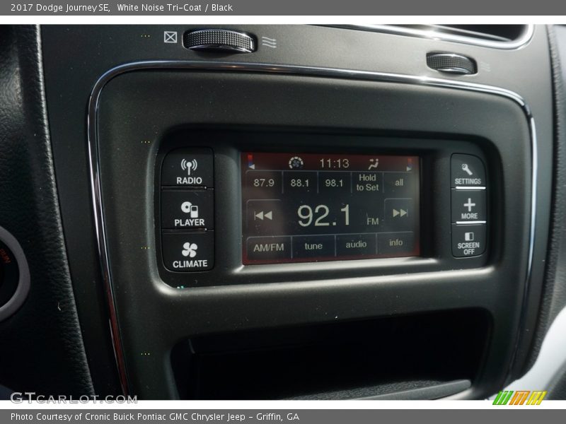White Noise Tri-Coat / Black 2017 Dodge Journey SE