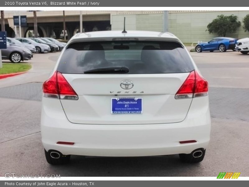 Blizzard White Pearl / Ivory 2010 Toyota Venza V6