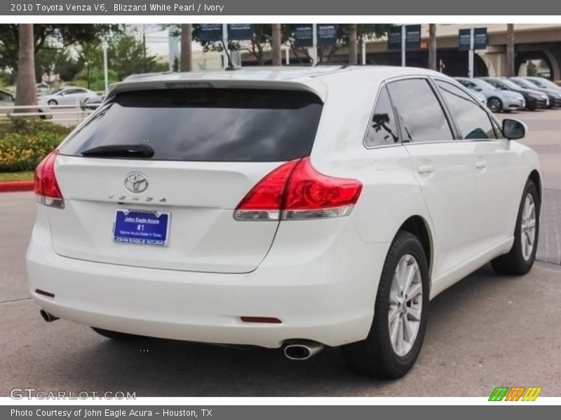 Blizzard White Pearl / Ivory 2010 Toyota Venza V6