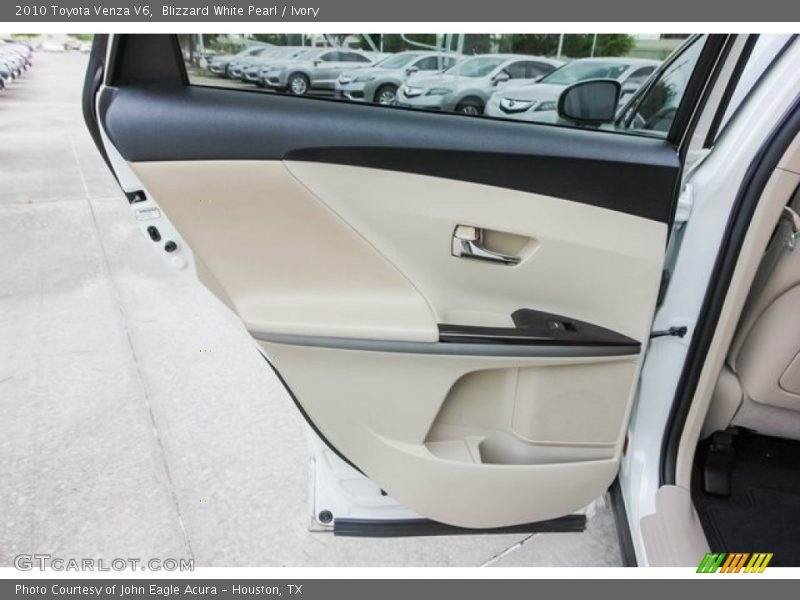 Blizzard White Pearl / Ivory 2010 Toyota Venza V6