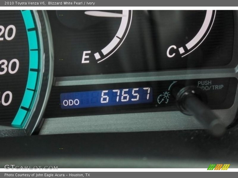 Blizzard White Pearl / Ivory 2010 Toyota Venza V6