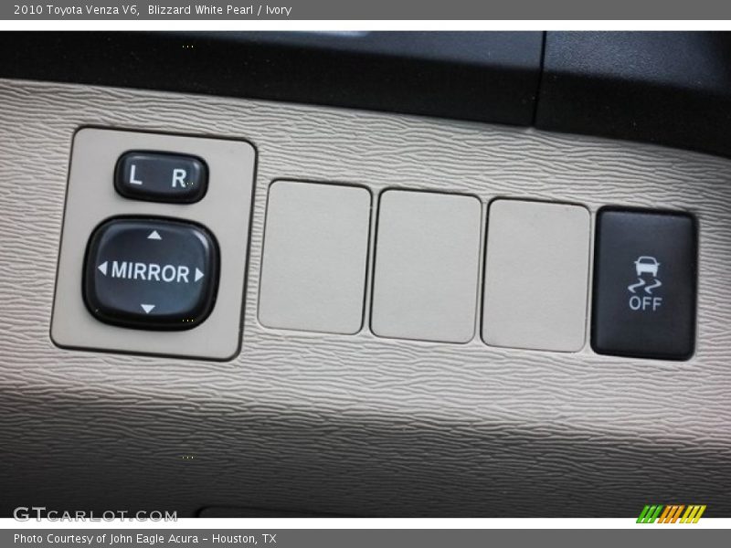 Blizzard White Pearl / Ivory 2010 Toyota Venza V6