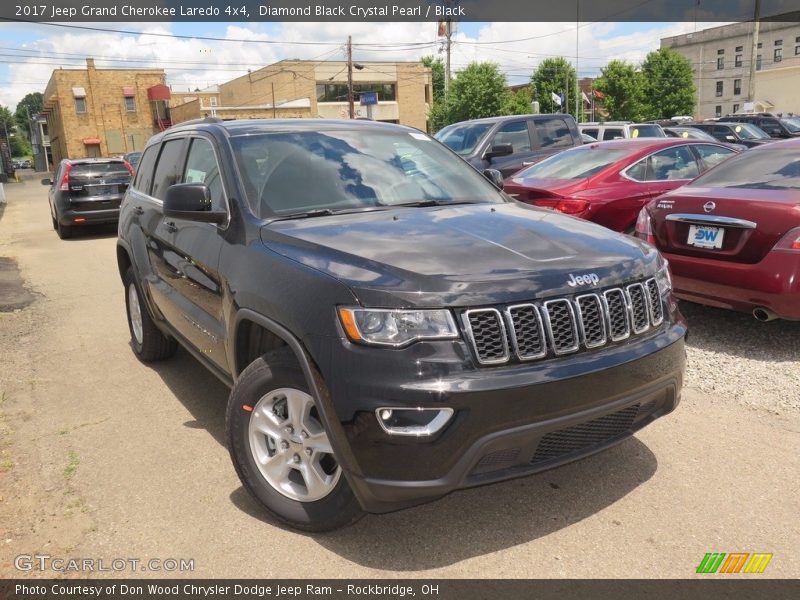 Diamond Black Crystal Pearl / Black 2017 Jeep Grand Cherokee Laredo 4x4