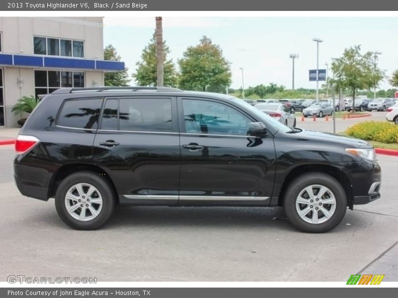 Black / Sand Beige 2013 Toyota Highlander V6