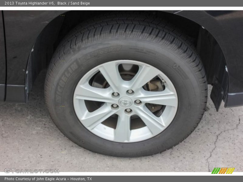 Black / Sand Beige 2013 Toyota Highlander V6