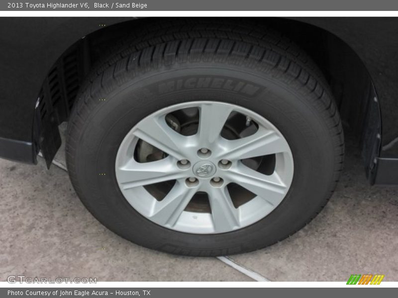 Black / Sand Beige 2013 Toyota Highlander V6