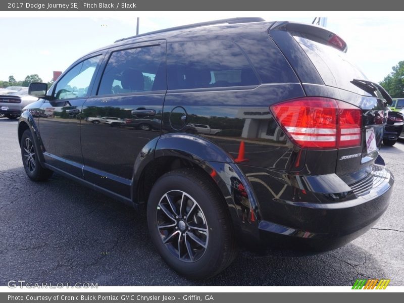 Pitch Black / Black 2017 Dodge Journey SE