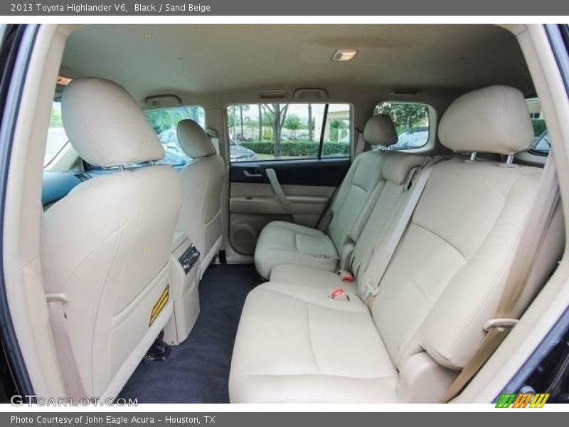 Black / Sand Beige 2013 Toyota Highlander V6