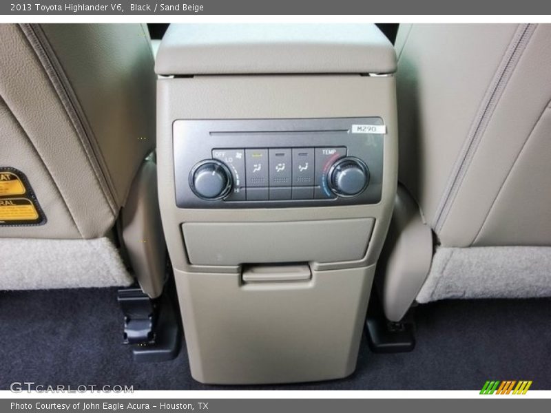 Black / Sand Beige 2013 Toyota Highlander V6