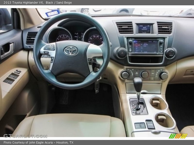 Black / Sand Beige 2013 Toyota Highlander V6