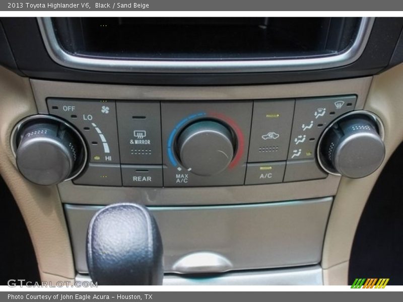 Black / Sand Beige 2013 Toyota Highlander V6