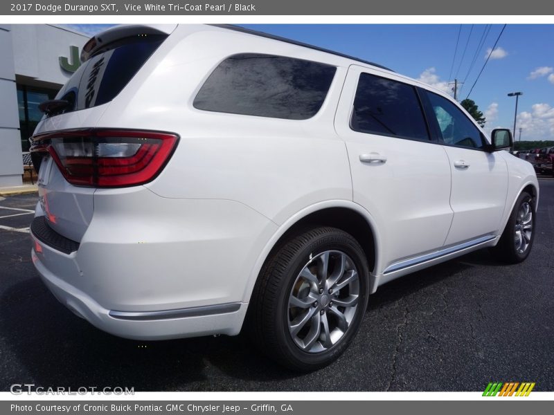 Vice White Tri-Coat Pearl / Black 2017 Dodge Durango SXT