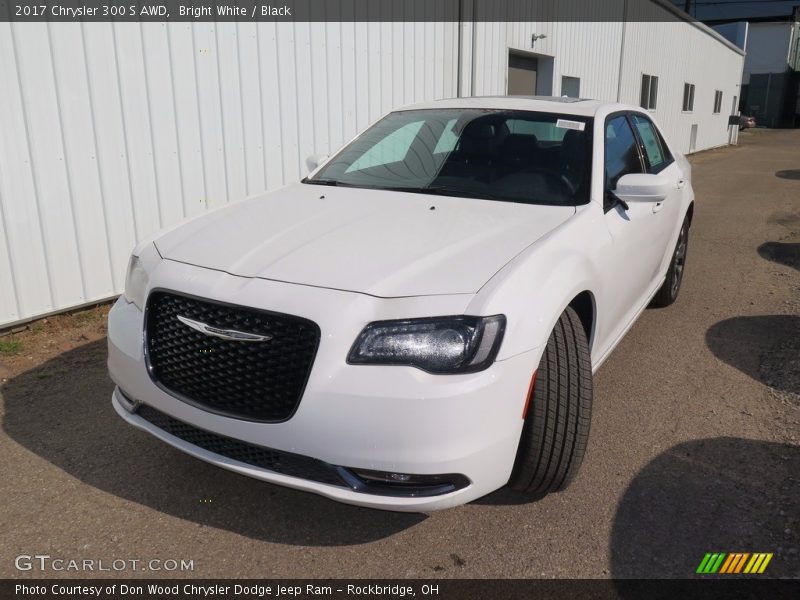 Bright White / Black 2017 Chrysler 300 S AWD