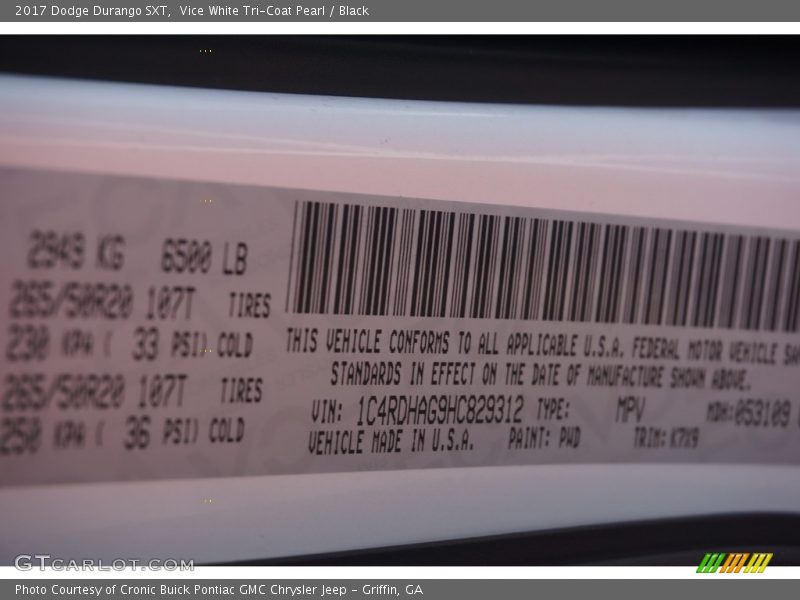 Vice White Tri-Coat Pearl / Black 2017 Dodge Durango SXT