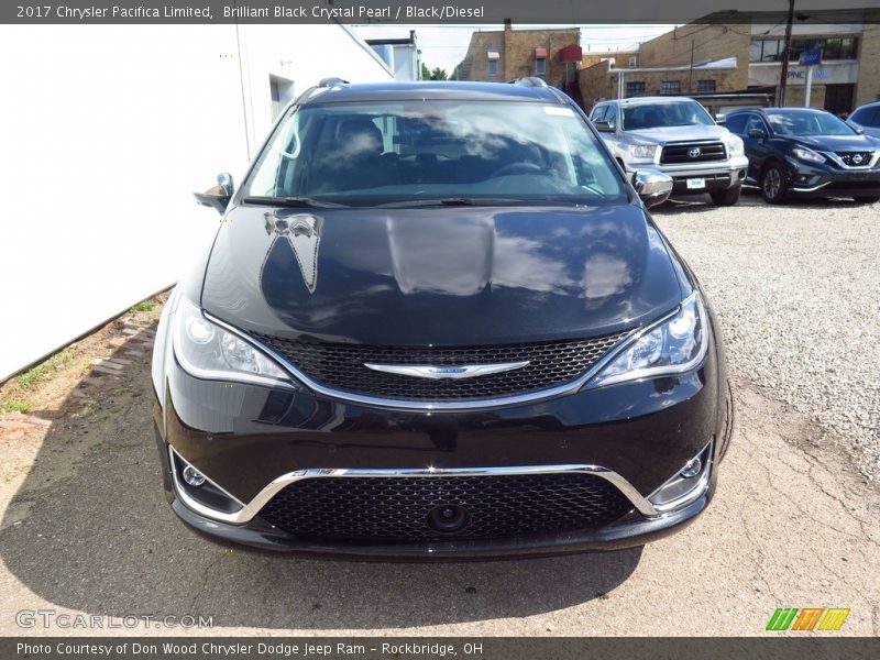 Brilliant Black Crystal Pearl / Black/Diesel 2017 Chrysler Pacifica Limited