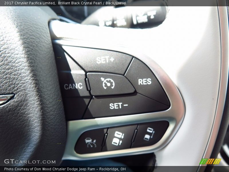 Brilliant Black Crystal Pearl / Black/Diesel 2017 Chrysler Pacifica Limited