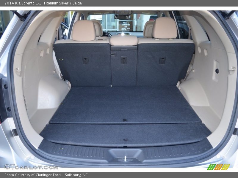 Titanium Silver / Beige 2014 Kia Sorento LX
