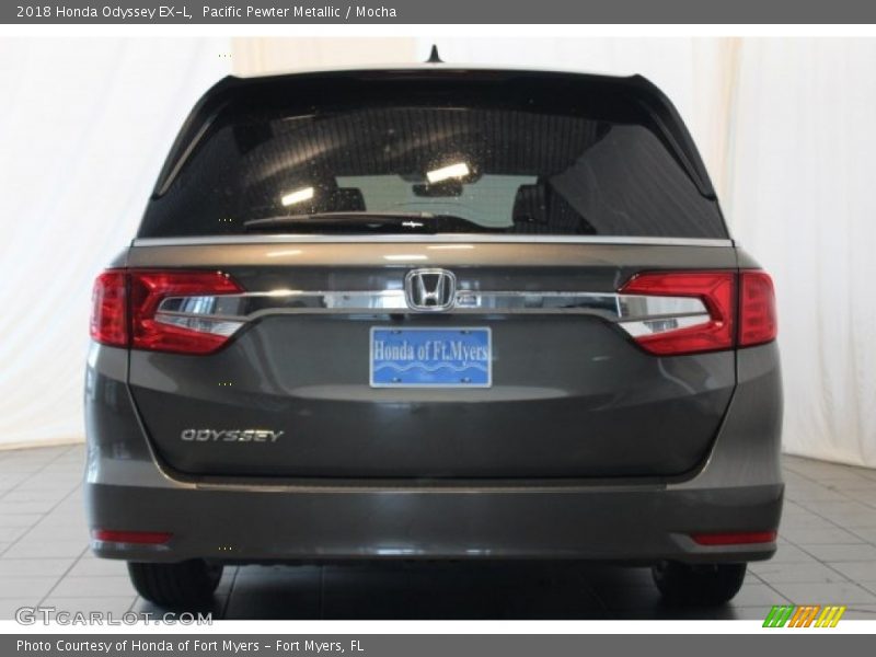 Pacific Pewter Metallic / Mocha 2018 Honda Odyssey EX-L