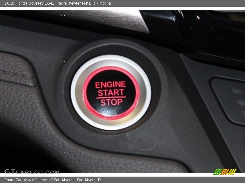 Pacific Pewter Metallic / Mocha 2018 Honda Odyssey EX-L