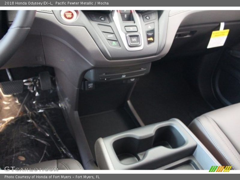 Pacific Pewter Metallic / Mocha 2018 Honda Odyssey EX-L