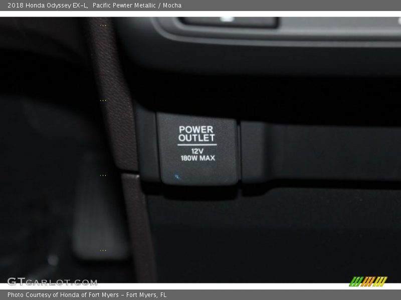 Pacific Pewter Metallic / Mocha 2018 Honda Odyssey EX-L