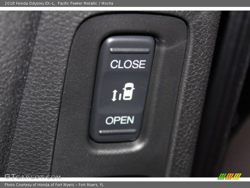 Pacific Pewter Metallic / Mocha 2018 Honda Odyssey EX-L