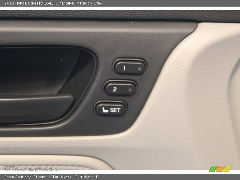 Lunar Silver Metallic / Gray 2018 Honda Odyssey EX-L