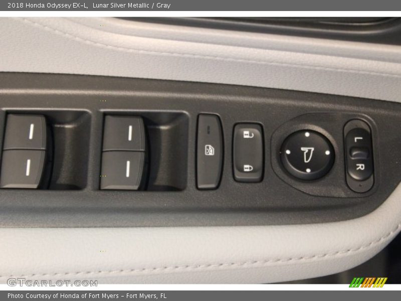 Lunar Silver Metallic / Gray 2018 Honda Odyssey EX-L