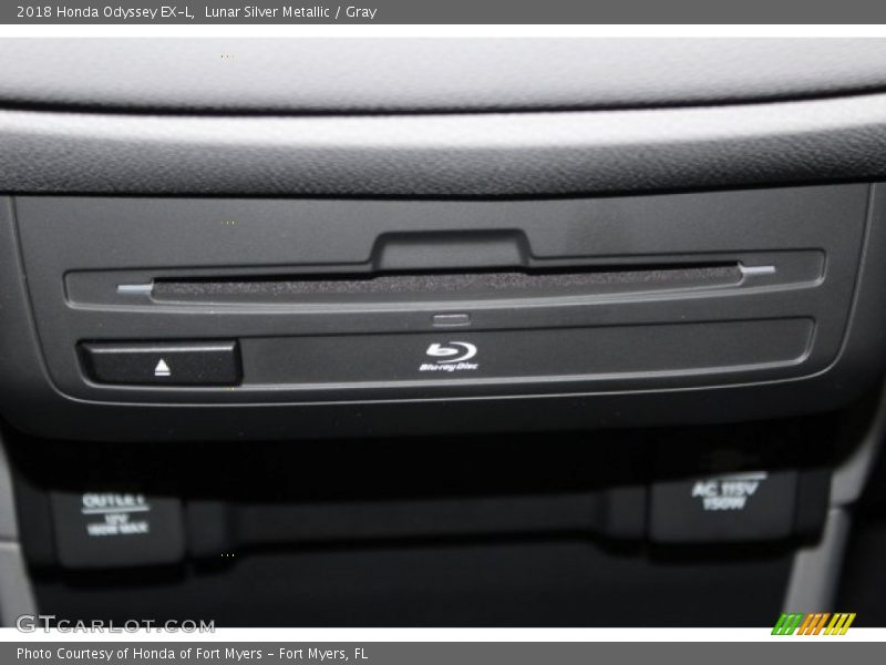 Lunar Silver Metallic / Gray 2018 Honda Odyssey EX-L