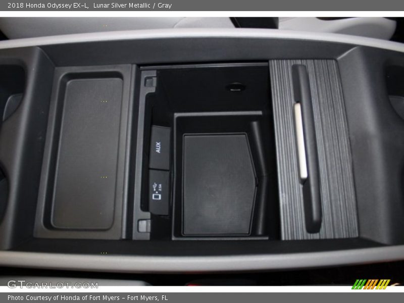 Lunar Silver Metallic / Gray 2018 Honda Odyssey EX-L
