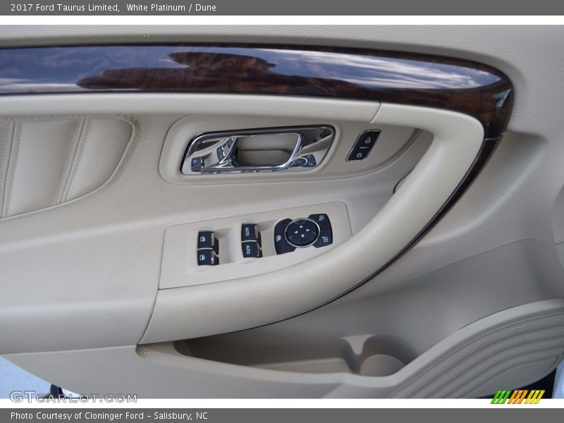 White Platinum / Dune 2017 Ford Taurus Limited