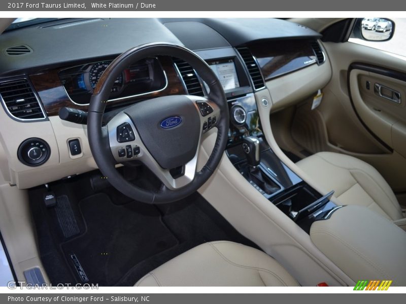 Front Seat of 2017 Taurus Limited