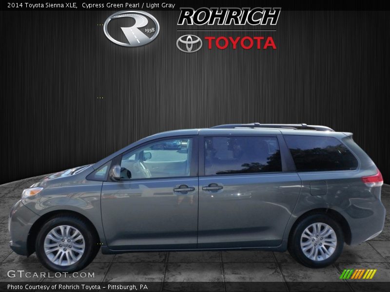 Cypress Green Pearl / Light Gray 2014 Toyota Sienna XLE